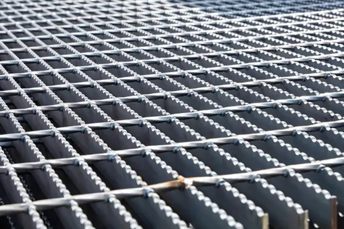 OASIS Metal Manufacturing Fabricated Grating Rectangular Serrated Type