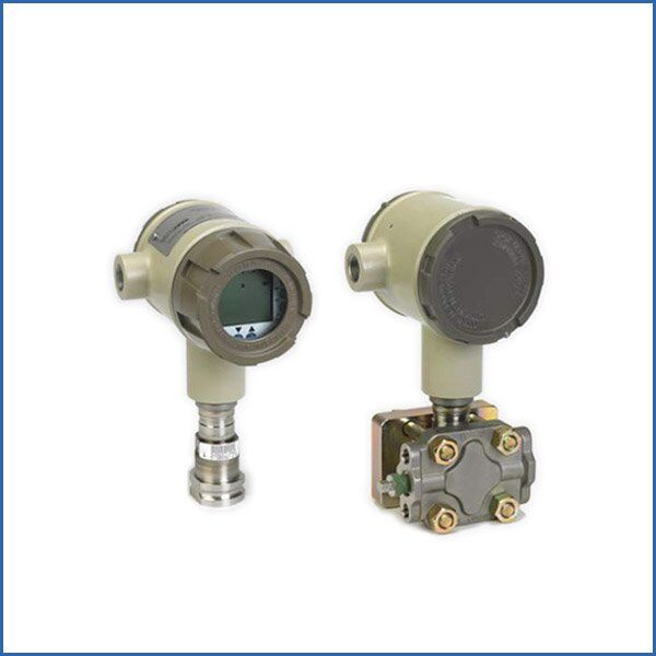 Image of Honeywell Pressure Transmitter, part number STG94L-E1H-00000-H6-SM-SH-TP, showing stainless steel body and connection details